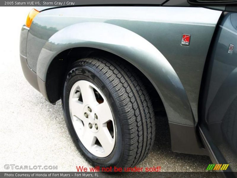 Storm Gray / Gray 2005 Saturn VUE V6