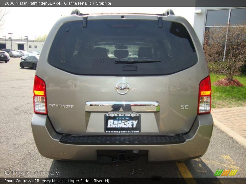 Granite Metallic / Graphite 2006 Nissan Pathfinder SE 4x4