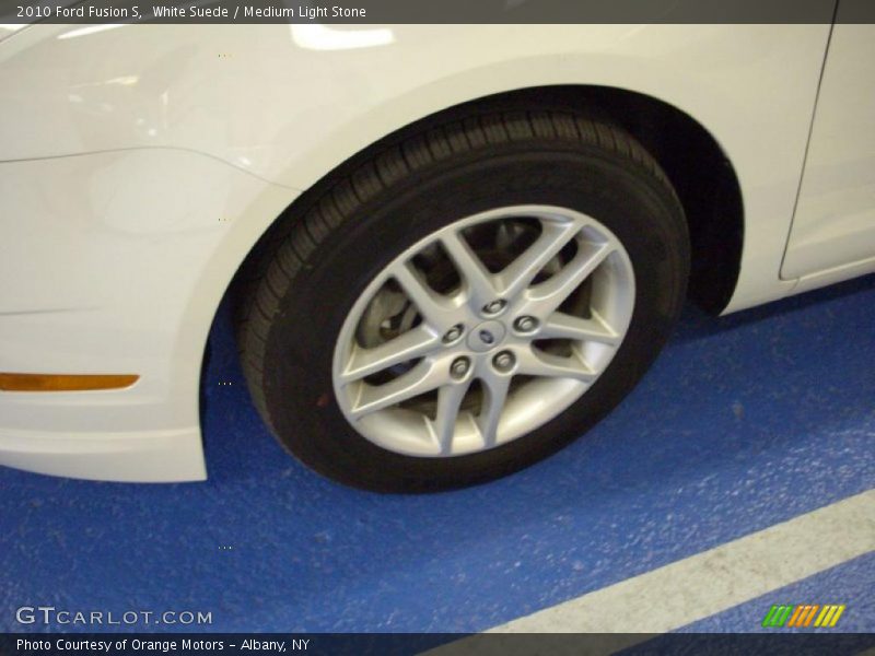 White Suede / Medium Light Stone 2010 Ford Fusion S