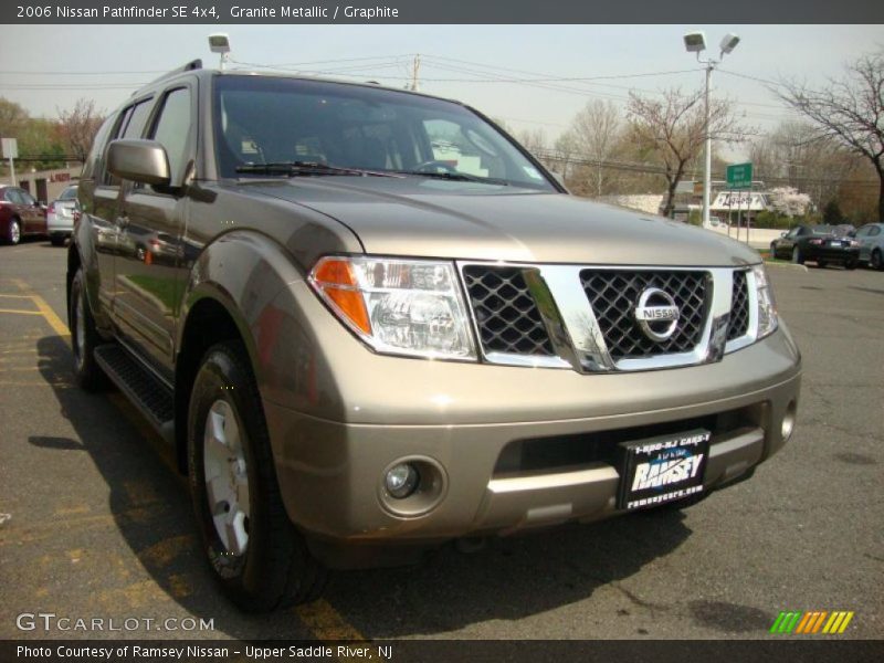Granite Metallic / Graphite 2006 Nissan Pathfinder SE 4x4