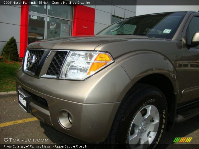 Granite Metallic / Graphite 2006 Nissan Pathfinder SE 4x4