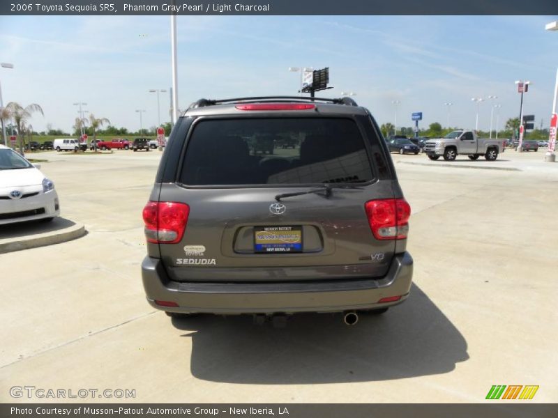 Phantom Gray Pearl / Light Charcoal 2006 Toyota Sequoia SR5