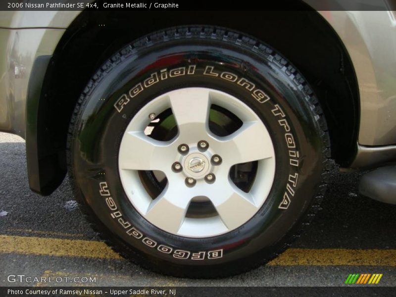 Granite Metallic / Graphite 2006 Nissan Pathfinder SE 4x4