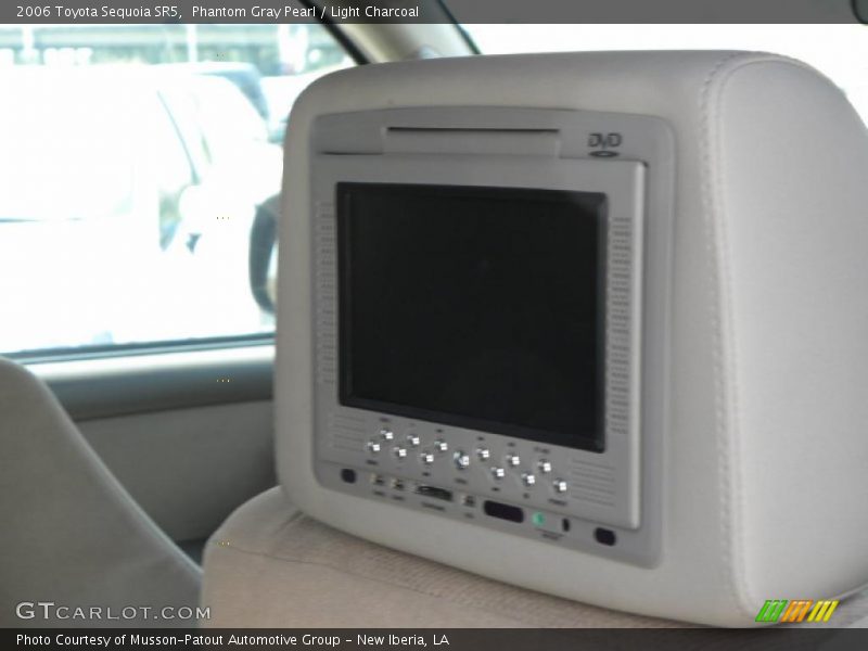 Phantom Gray Pearl / Light Charcoal 2006 Toyota Sequoia SR5