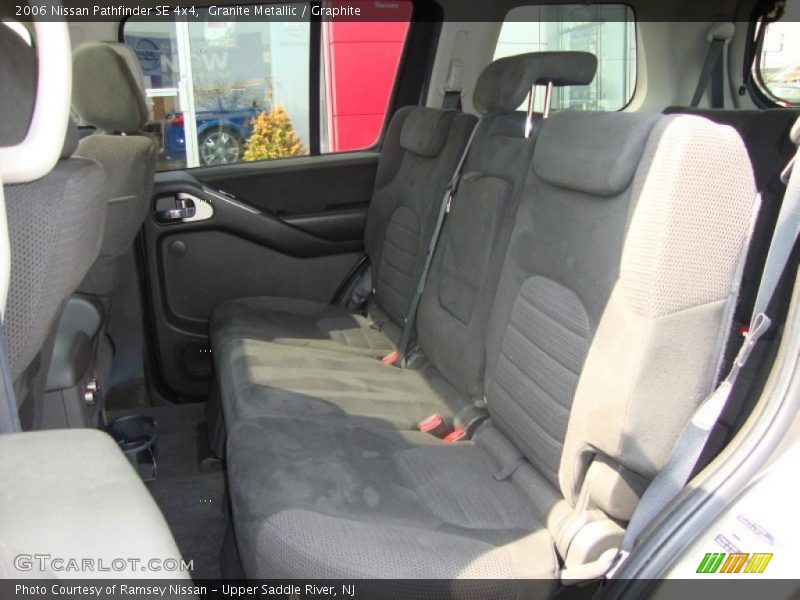 Granite Metallic / Graphite 2006 Nissan Pathfinder SE 4x4