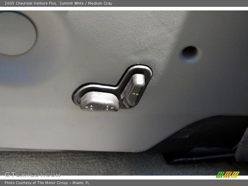 Summit White / Medium Gray 2005 Chevrolet Venture Plus