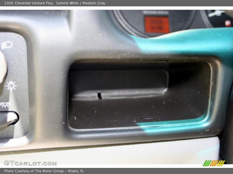 Summit White / Medium Gray 2005 Chevrolet Venture Plus