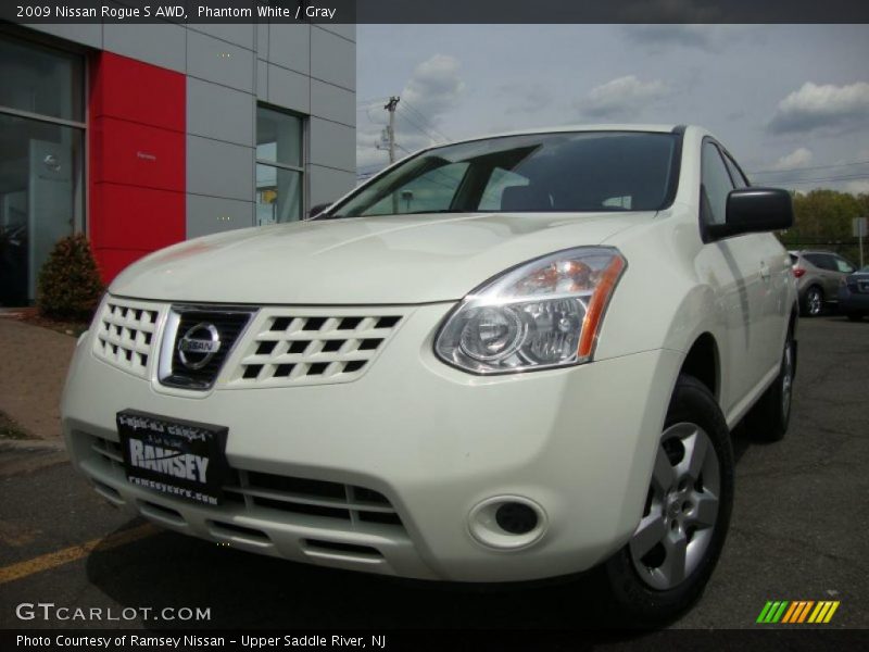 Phantom White / Gray 2009 Nissan Rogue S AWD