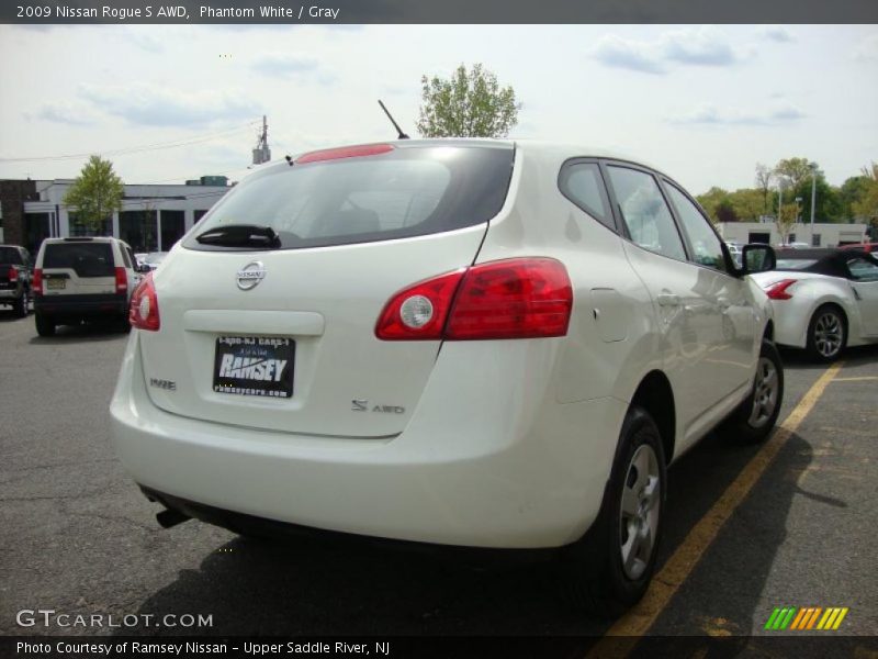 Phantom White / Gray 2009 Nissan Rogue S AWD
