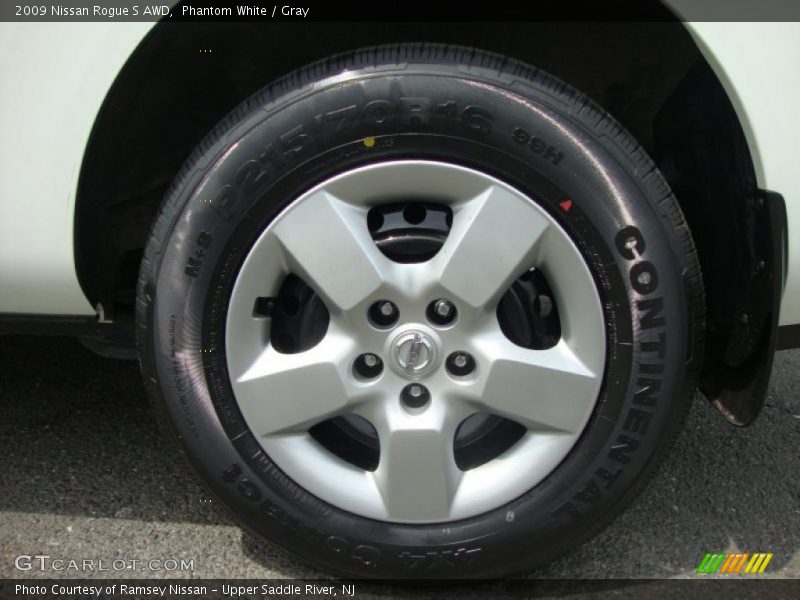 Phantom White / Gray 2009 Nissan Rogue S AWD