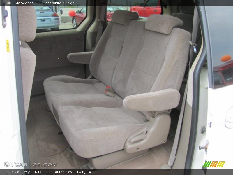 Clear White / Beige 2003 Kia Sedona LX