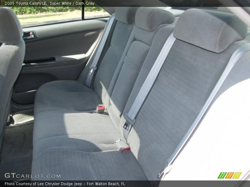 Super White / Dark Gray 2005 Toyota Camry LE