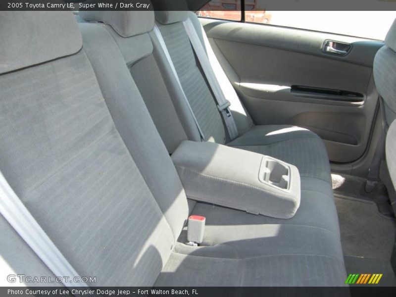Super White / Dark Gray 2005 Toyota Camry LE