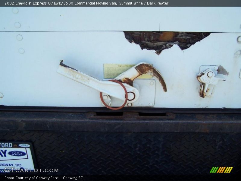 Summit White / Dark Pewter 2002 Chevrolet Express Cutaway 3500 Commercial Moving Van