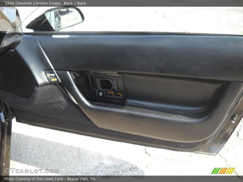 Black / Black 1990 Chevrolet Corvette Coupe