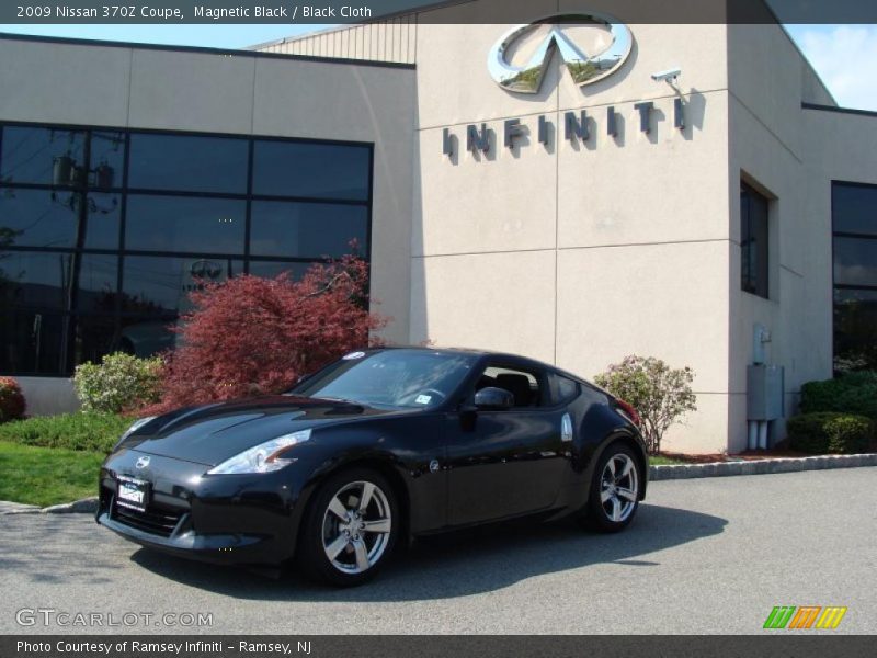 Magnetic Black / Black Cloth 2009 Nissan 370Z Coupe