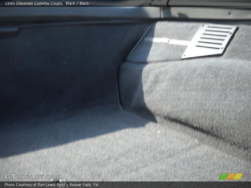 Black / Black 1990 Chevrolet Corvette Coupe