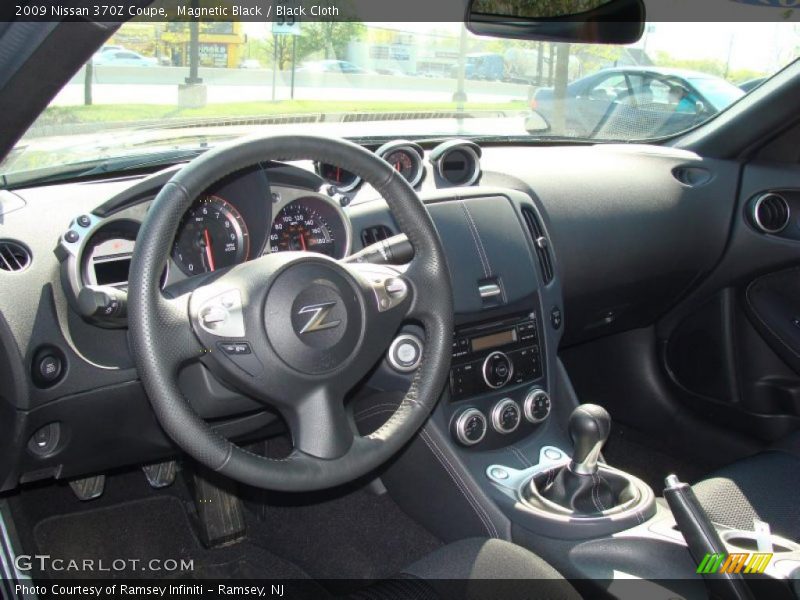 Magnetic Black / Black Cloth 2009 Nissan 370Z Coupe