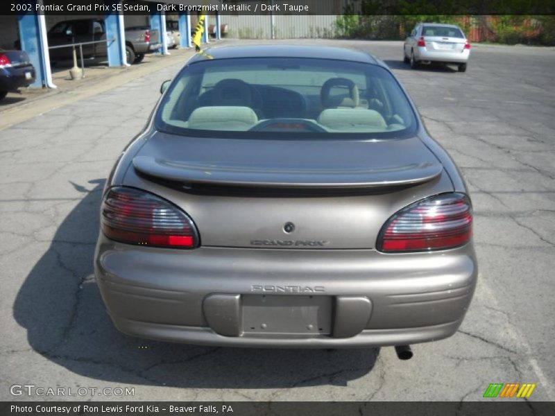 Dark Bronzmist Metallic / Dark Taupe 2002 Pontiac Grand Prix SE Sedan