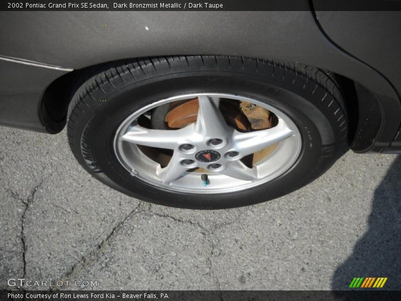 Dark Bronzmist Metallic / Dark Taupe 2002 Pontiac Grand Prix SE Sedan