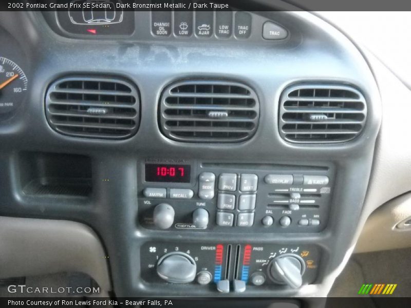 Dark Bronzmist Metallic / Dark Taupe 2002 Pontiac Grand Prix SE Sedan
