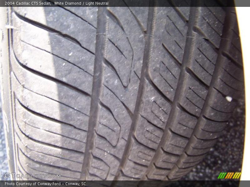 White Diamond / Light Neutral 2004 Cadillac CTS Sedan