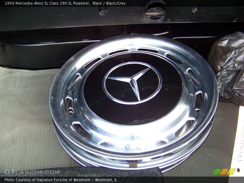 Black / Black/Grey 1969 Mercedes-Benz SL Class 280 SL Roadster