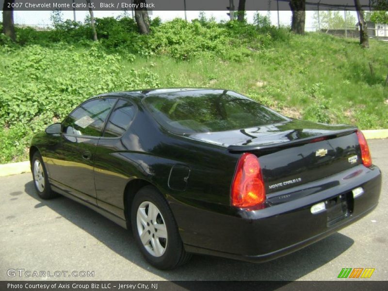 Black / Ebony Black 2007 Chevrolet Monte Carlo LS