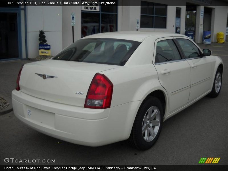 Cool Vanilla / Dark Slate Gray/Light Graystone 2007 Chrysler 300