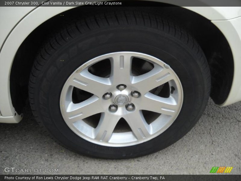 Cool Vanilla / Dark Slate Gray/Light Graystone 2007 Chrysler 300