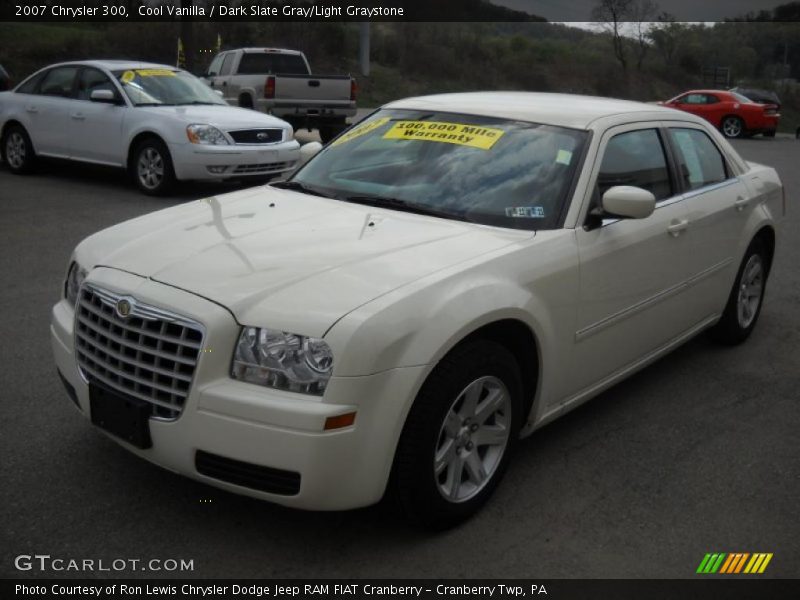 Cool Vanilla / Dark Slate Gray/Light Graystone 2007 Chrysler 300