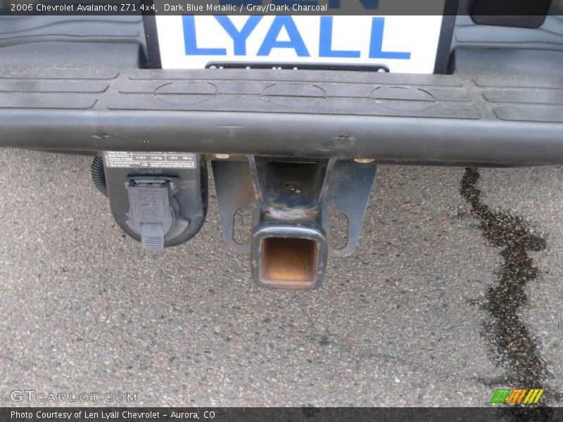Dark Blue Metallic / Gray/Dark Charcoal 2006 Chevrolet Avalanche Z71 4x4