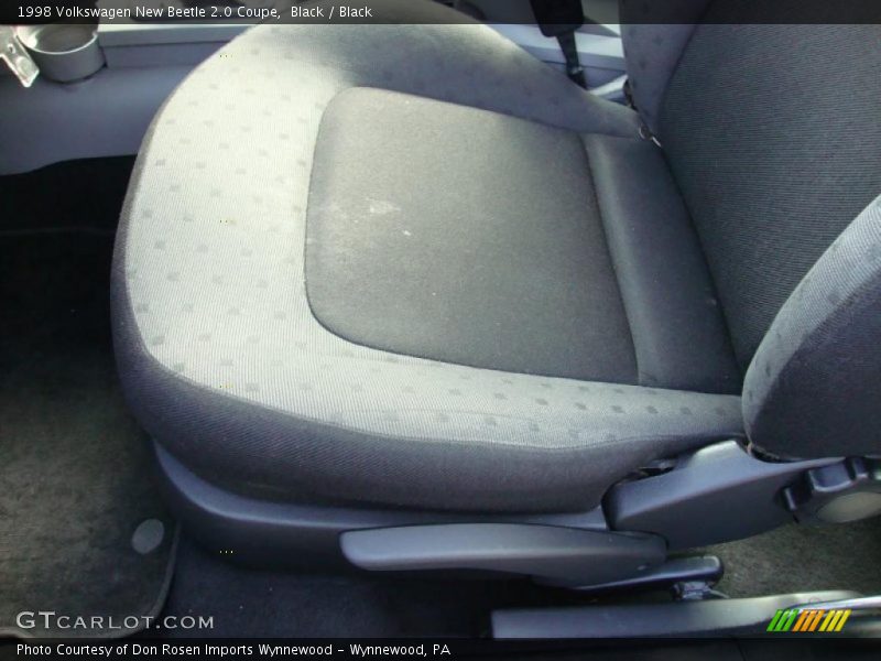 Black / Black 1998 Volkswagen New Beetle 2.0 Coupe