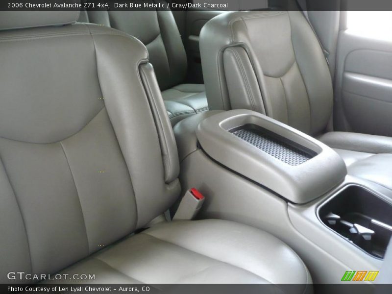 Dark Blue Metallic / Gray/Dark Charcoal 2006 Chevrolet Avalanche Z71 4x4