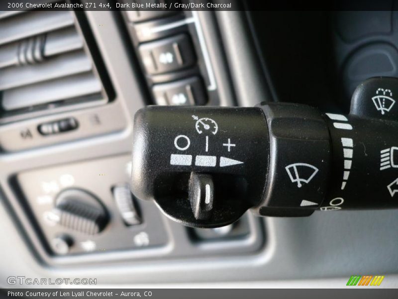 Dark Blue Metallic / Gray/Dark Charcoal 2006 Chevrolet Avalanche Z71 4x4