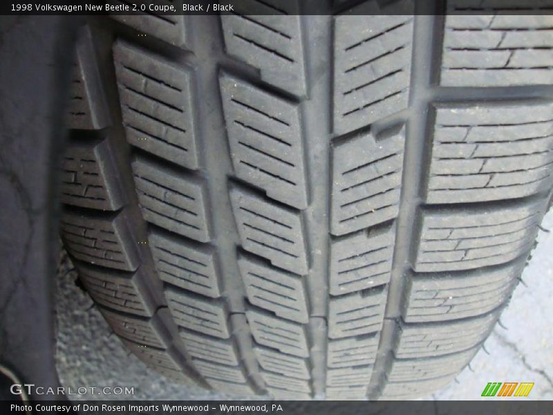 Black / Black 1998 Volkswagen New Beetle 2.0 Coupe