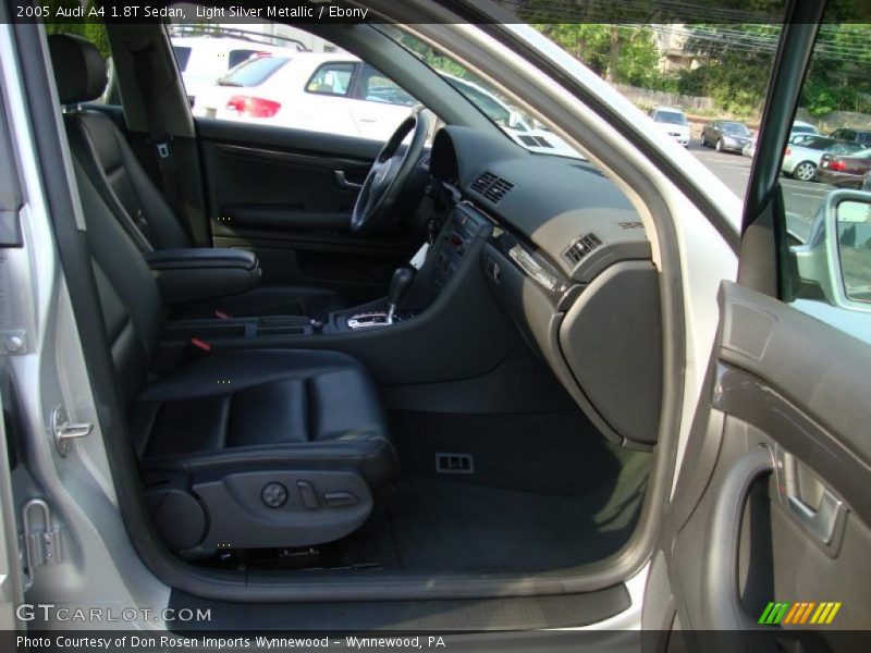 Light Silver Metallic / Ebony 2005 Audi A4 1.8T Sedan