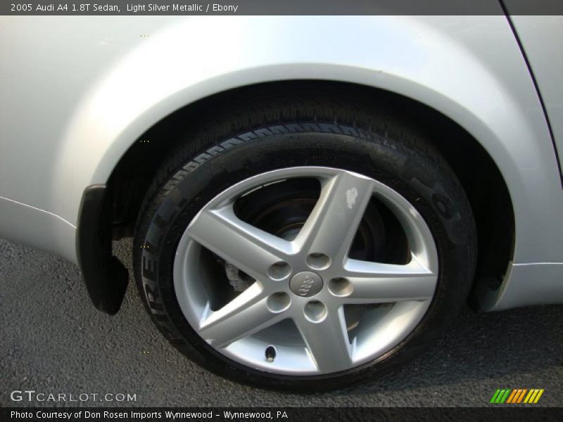 Light Silver Metallic / Ebony 2005 Audi A4 1.8T Sedan