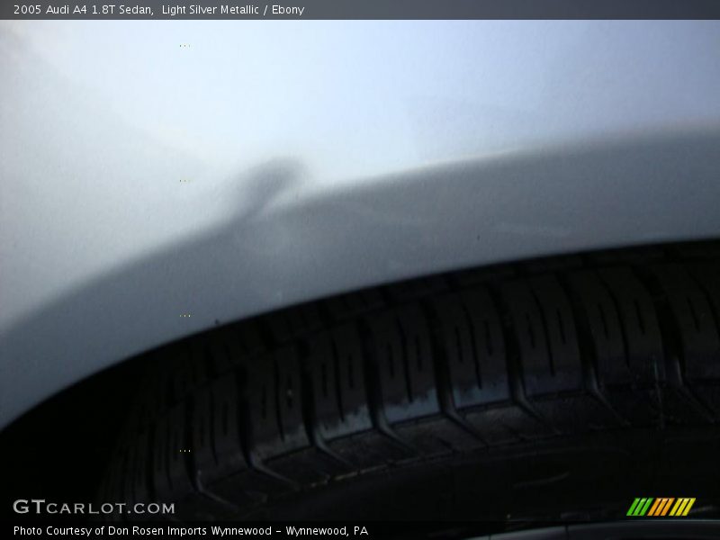 Light Silver Metallic / Ebony 2005 Audi A4 1.8T Sedan
