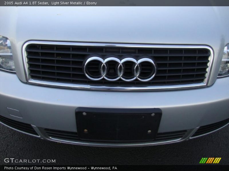 Light Silver Metallic / Ebony 2005 Audi A4 1.8T Sedan