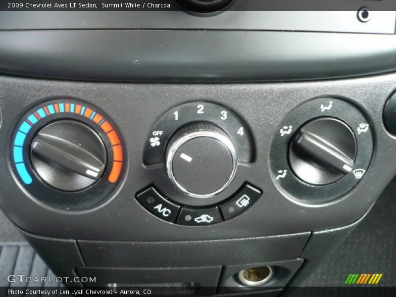 Summit White / Charcoal 2009 Chevrolet Aveo LT Sedan