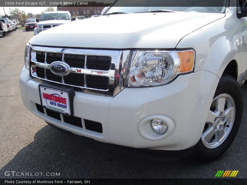 Oxford White / Camel 2009 Ford Escape XLT