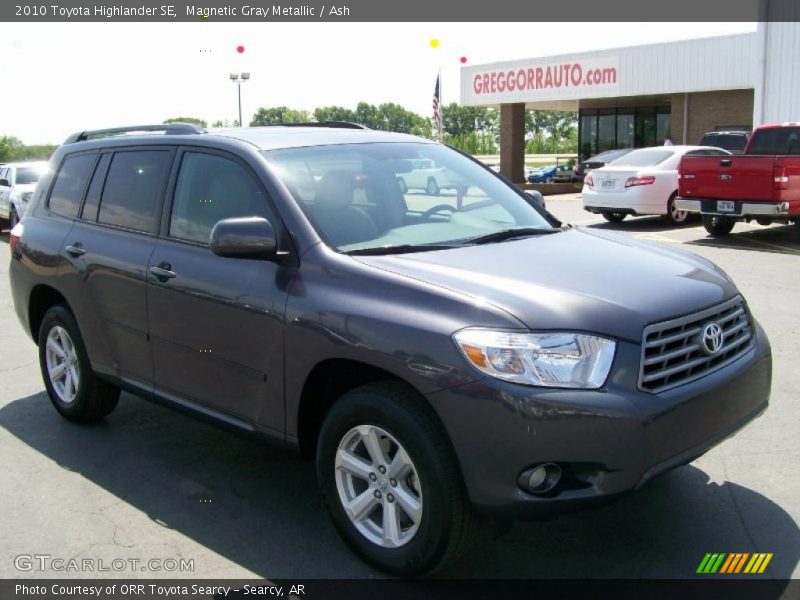 Magnetic Gray Metallic / Ash 2010 Toyota Highlander SE