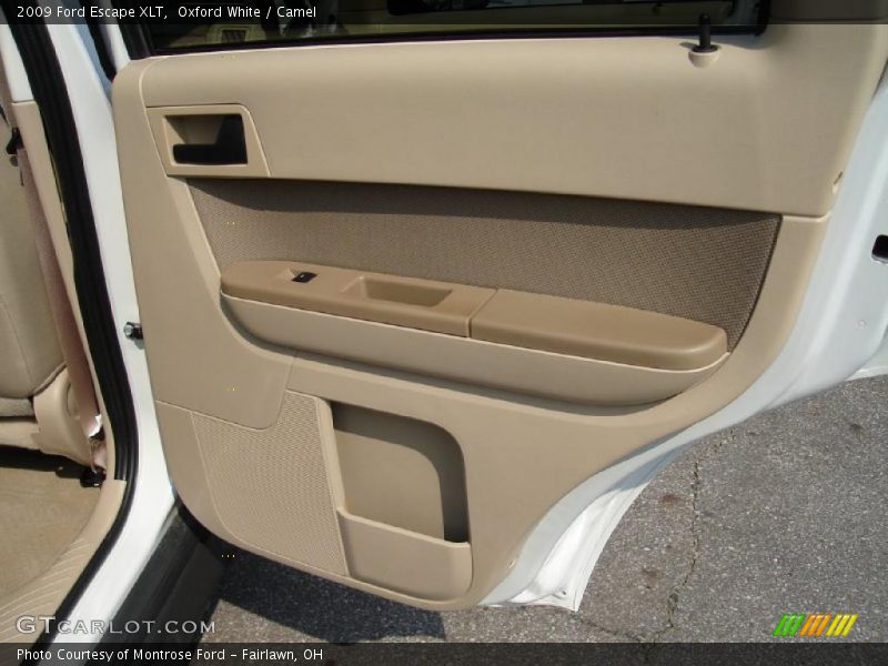Oxford White / Camel 2009 Ford Escape XLT