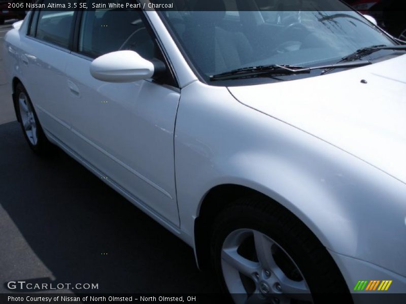 Satin White Pearl / Charcoal 2006 Nissan Altima 3.5 SE