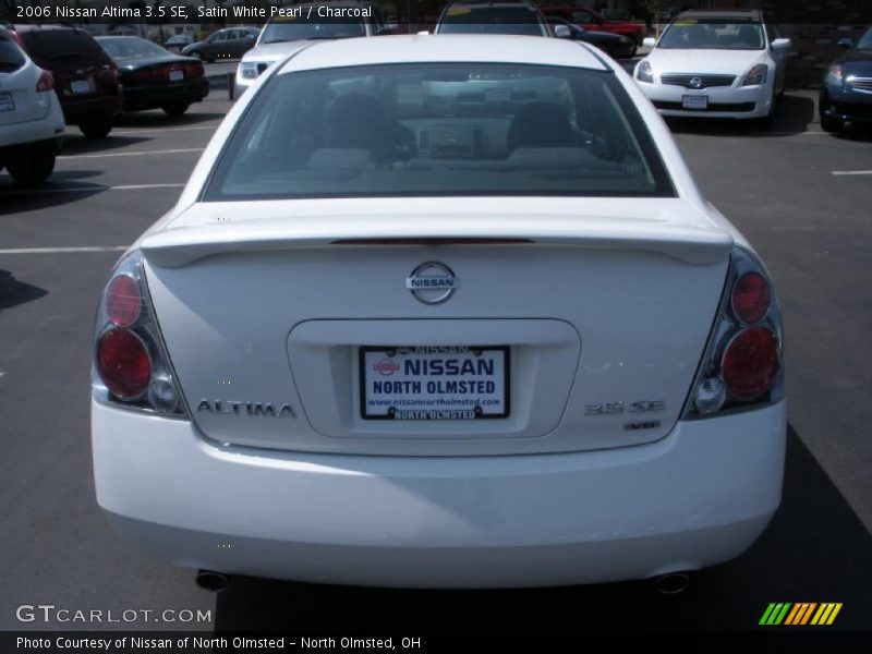 Satin White Pearl / Charcoal 2006 Nissan Altima 3.5 SE