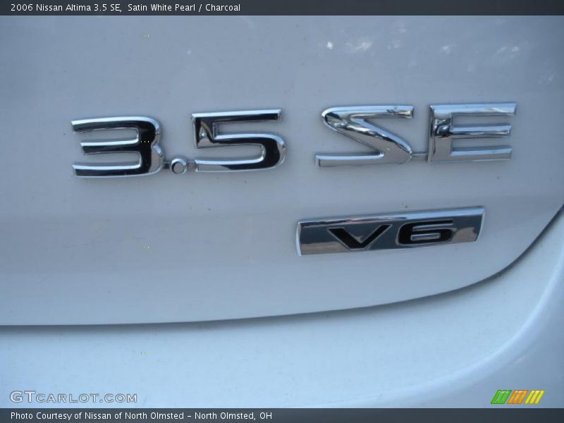 Satin White Pearl / Charcoal 2006 Nissan Altima 3.5 SE