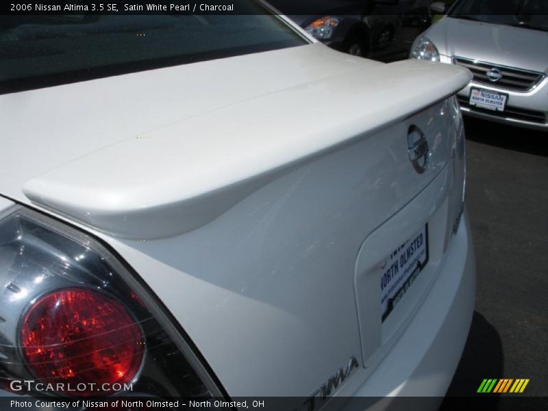 Satin White Pearl / Charcoal 2006 Nissan Altima 3.5 SE