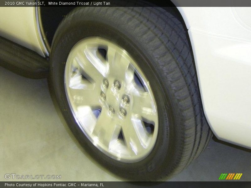 White Diamond Tricoat / Light Tan 2010 GMC Yukon SLT