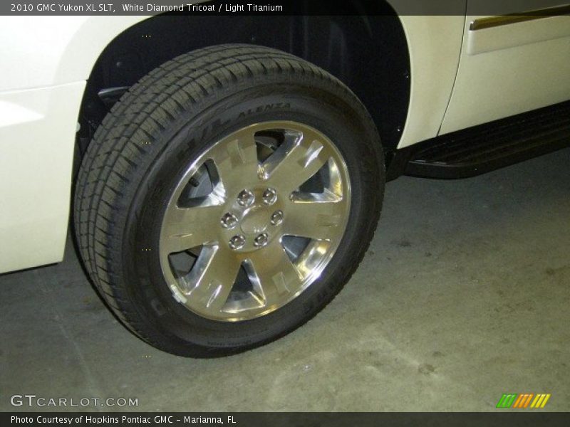 White Diamond Tricoat / Light Titanium 2010 GMC Yukon XL SLT